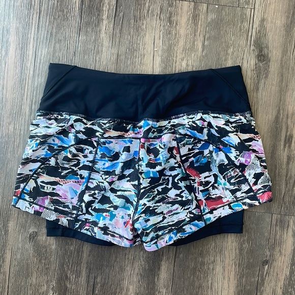 Lululemon Break Free Shorts (2.5”) - Picture 3 of 5